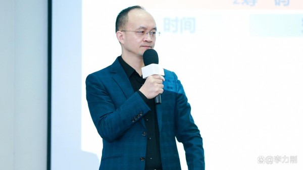 李力刚谈判课：为什么90%的艺人都在续约谈判中吃亏？