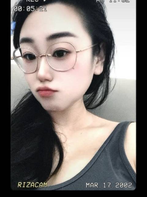 你转身就可以回到正常得生活,我不信,我连觉都睡不好