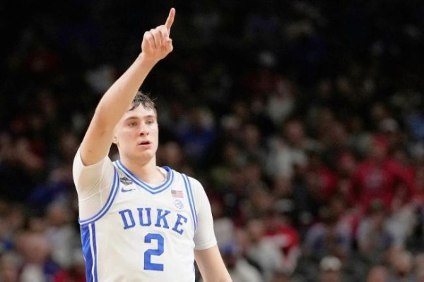 弗拉格当选NBA选秀状元 小镇青年的逆袭之路