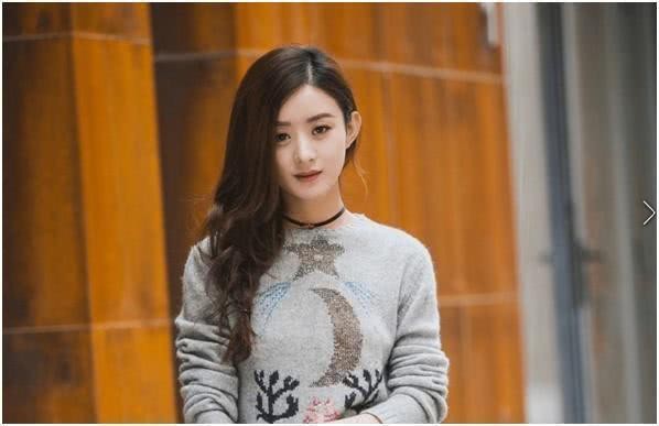 明星人设不断崩塌，网友深扒赵丽颖节俭人设，真相揭开