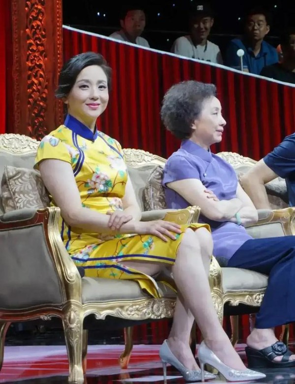 这位女士是谁？如果年轻20岁，就算杨幂刘亦菲的颜值也稍逊一筹！