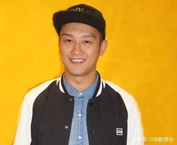 参加新秀大赛出道备受英皇力捧 如今35岁成为兼职音乐老师