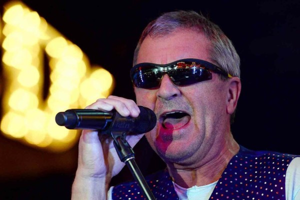 Ian Gillan (Иэн Гиллан): Bioграфия артиста