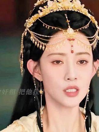 “为嫁给他无所不用其极,两人合起来八百个心眼子,笑死人了”