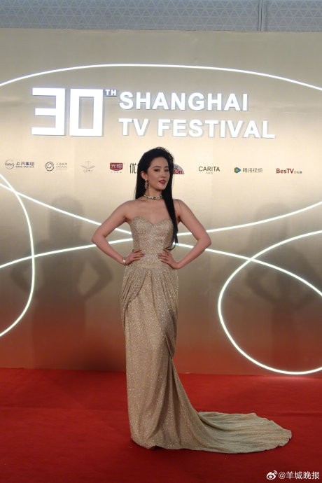 白玉兰奖提名红毯生图曝光，刘亦菲张若昀等明星状态佳