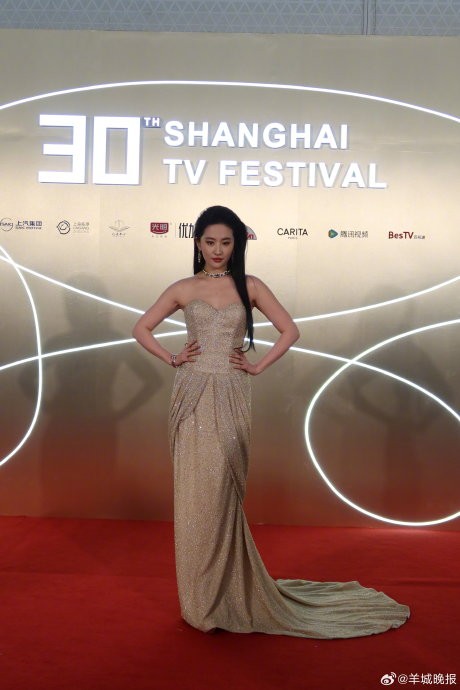 白玉兰奖提名红毯生图曝光，刘亦菲张若昀等明星状态佳
