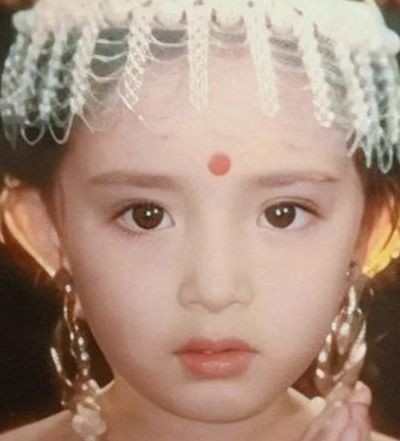 女明星小时候的照片（女明星小时候的照片图片）