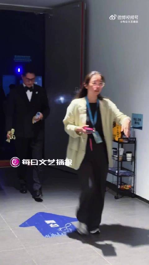 靳东白玉兰最佳男主角