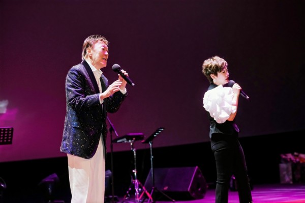 六载歌声暖星河：西乡歌手黄曼丽慈善音乐会汇聚深港穗中 爱心守护孤独症儿童