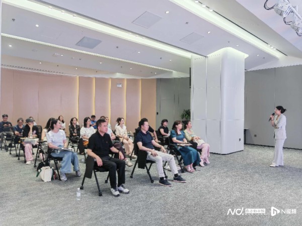 梅林街道政协开讲啦！聚焦国际视野下的精英培养新思路
