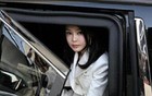 韩前总统夫人金建希坐轮椅出院 尹锡悦陪同