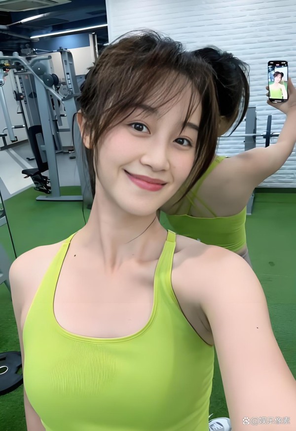 蓝盈莹撕开娱乐圈审美裂缝：她的自律藏着多少人不敢活的人生