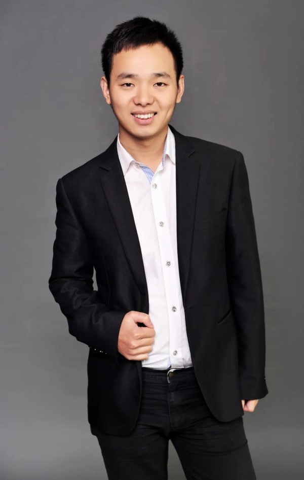 张明.jpg