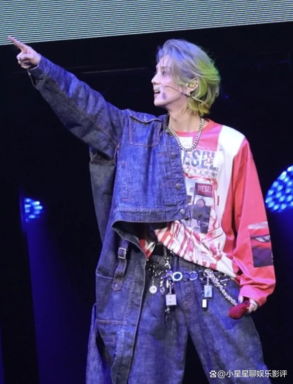 鹿晗演唱会“朋友圈”大揭秘：陈赫吐槽、黄子韬夫妻，太热闹了！