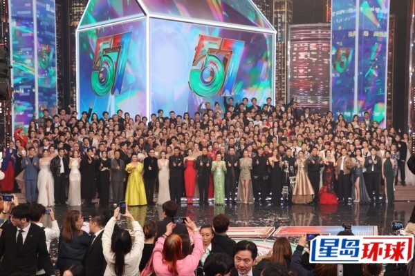 全台艺人大合照，可见未来一年力捧的指标。