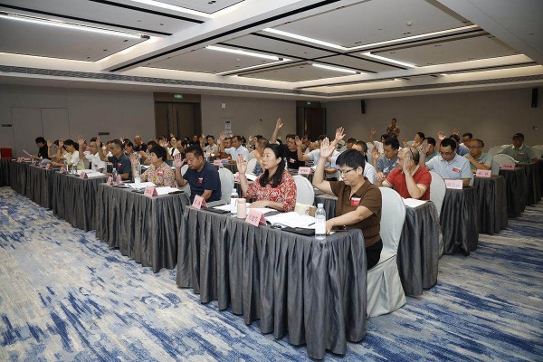 梅州市中国画学会换届大会圆满举行，张杰当选会长