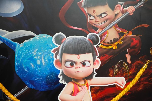 2025娱乐风暴：从银幕狂欢到热搜狂潮，解码你的快乐基因