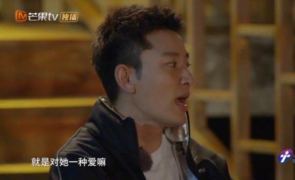 家人太宠溺甜馨，贾乃亮无奈对女儿严厉：孩子最怕我