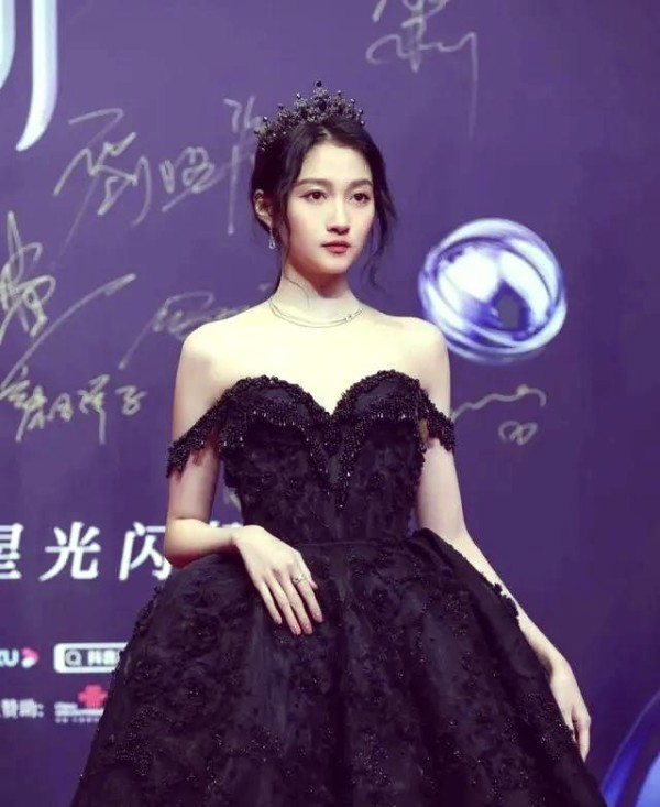 2023年内地娱乐圈十大热门女明星