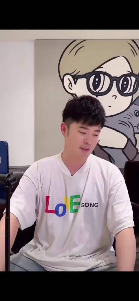 邓超承认与鹿晗聚餐，十年友情引热议