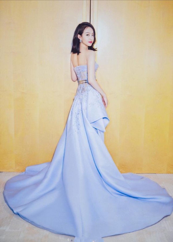 气质出众的女演员都是练舞蹈的，原来李小冉这么厉害