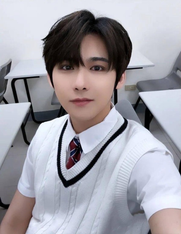男星黄正杰去世，两天前还曾录制跳舞视频，母亲透露死因及遗言