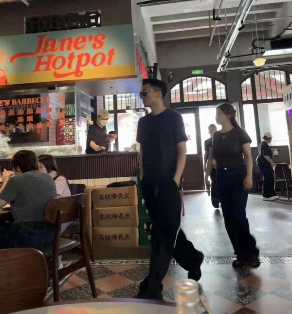 谢霆锋长沙吃鸡煲似霸道总裁的随性之旅
