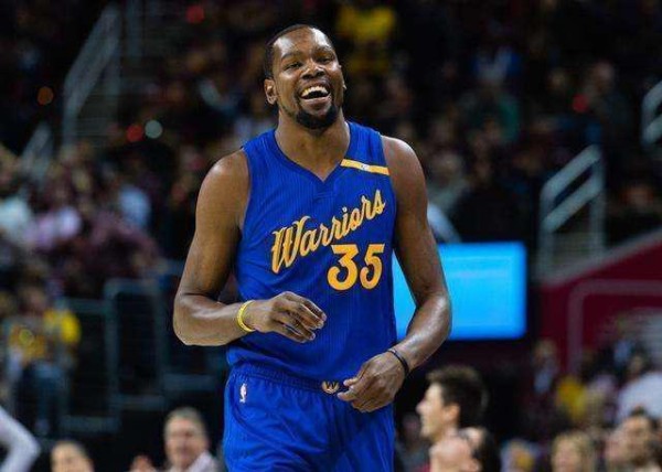 NBA现役只有三个超巨，两个巨星，其他人都只能算是全明星
