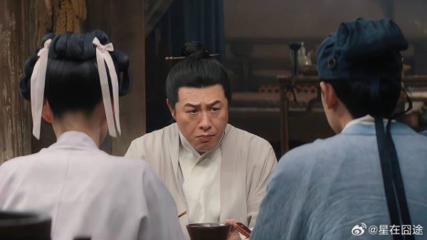 赵不尤经不住诱惑,上了章七娘马车,被温悦看到