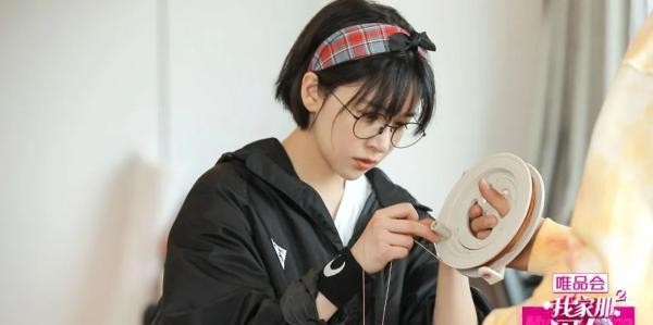 阚清子放风筝