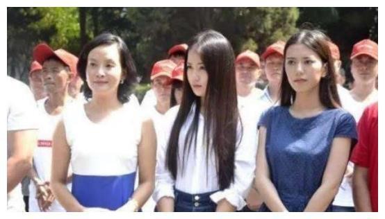 抖音“最美群演”火了，当看到最后一张图时，网友：赶紧出道吧