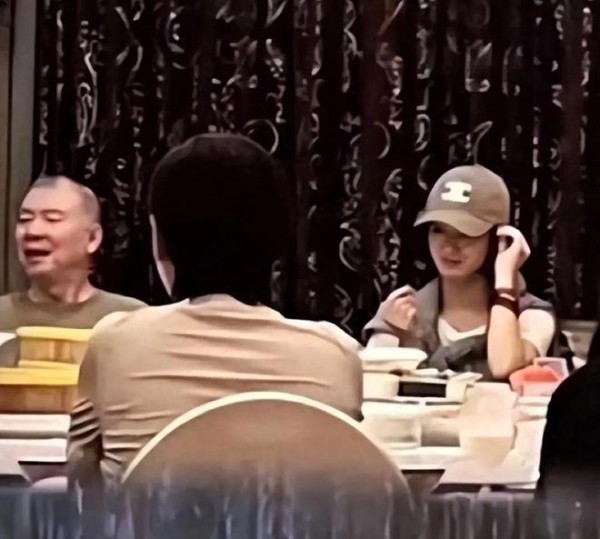 赵丽颖18年恩师再度合作，领衔主演冯小刚电影《向阳·花》