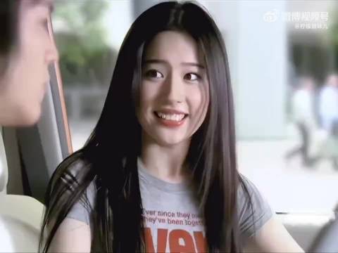 刘亦菲颜值出众头发身材引注目