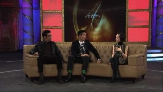 明星被采访到不想回答的问题时的反应：朱一龙太萌了，周董想打人