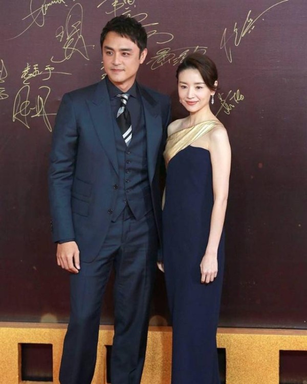 华表奖众明星相聚热聊，他全程热聊，多人看到这一幕深感佩服