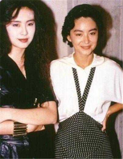王祖贤一直是小编心目中最美的女神，气质优雅!