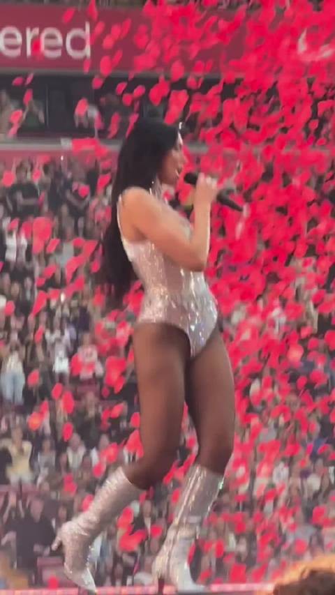 Dua Lipa<a target=