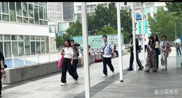 花少7穆隆达瓦路透