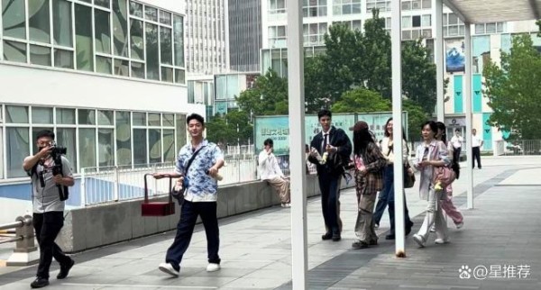 花少7穆隆达瓦路透 明星阵容引关注