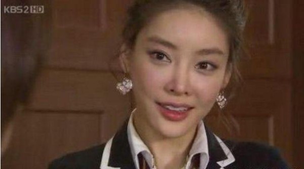 这位韩国女艺人，去世后其经纪人道出真相：圈子规则复杂