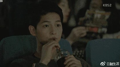 坤坤寒进坎坎里视频：恋情曝光！网友疑似目击两人秘密约会，绯闻传得沸沸扬扬