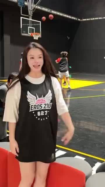 14岁邹明轩身高引关注，冉莹颖状态依旧