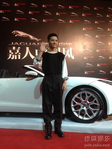 吴俊余潮人装亮相