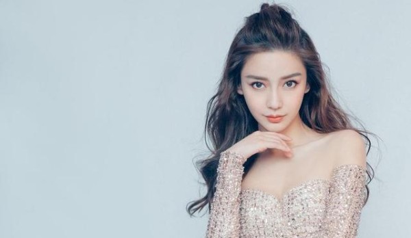 Angelababy为何复出如此拼？无所不用其极，只为重回娱乐圈巅峰