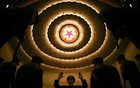 九三大阅兵，为何非请法新社不可？