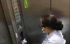医院为什么安排一个人按电梯？