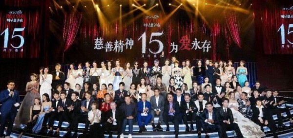 娱乐圈5张“极其尴尬”的明星合影，你见过哪一张？