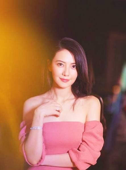 明星的入行路！王俊凯上厕所被挖掘，鹿晗逛街逛成巨星！