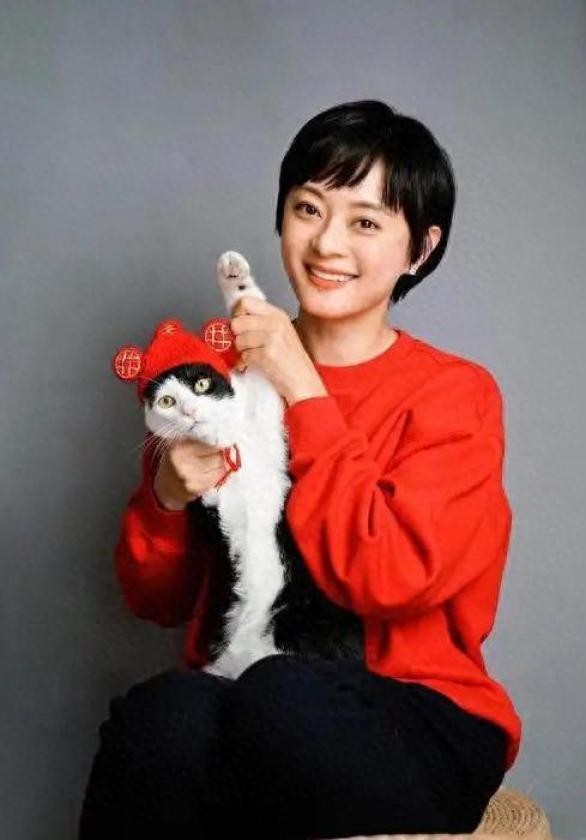 孙俪被疑移民？私人行程引网友深扒内情