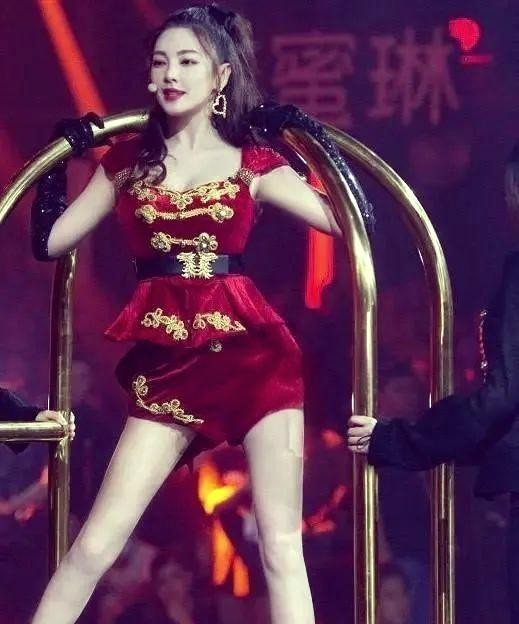 音乐梦想与娱乐圈现实：追梦人的艰辛与困惑